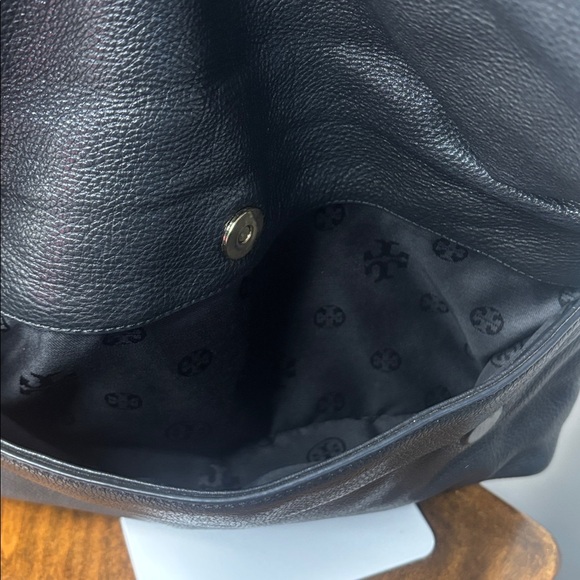 TORY BURCH THEA FOLD-OVER BAG PEBBLED LEATHER w/DUSTBAG! EUC - Picture 8 of 16